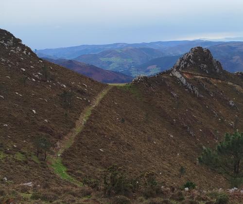 Sendero Ruta de La Pistola (Navia)